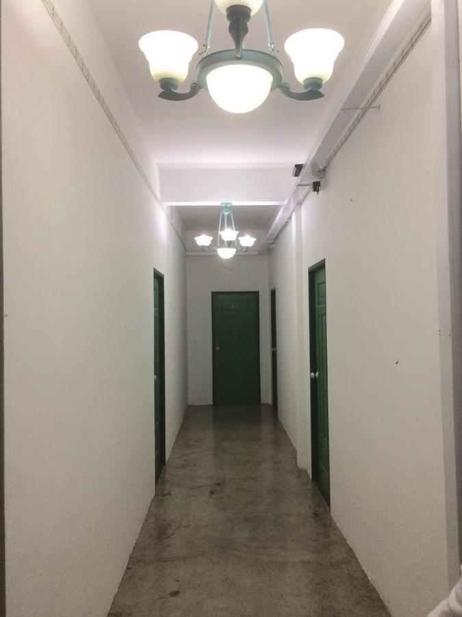 Siri Krabi Hostel Room photo